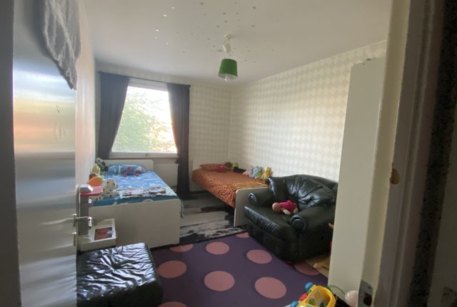Duvbergsvägen 32, Vårby - bild 1