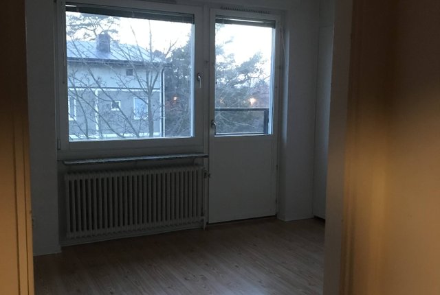 Trollesundsvägen 92, Bandhagen - bild 1