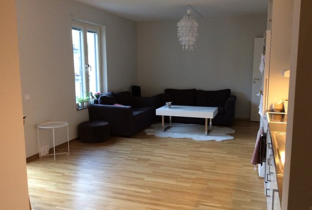 Poseidons gränd 3, Handen - bild 1