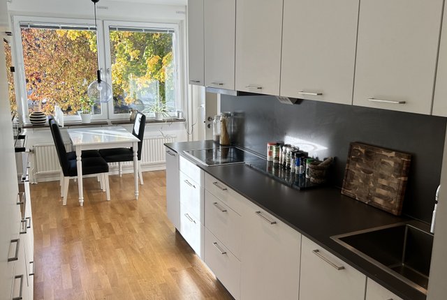 Vallhornsvägen 5, Skogås - bild 4