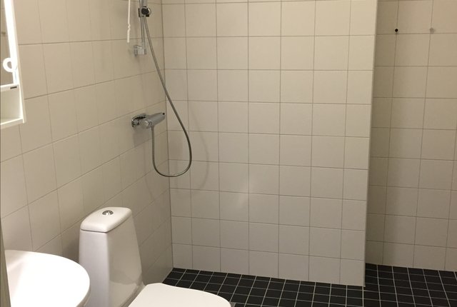 Arkens Väg 15, Handen - bild 3