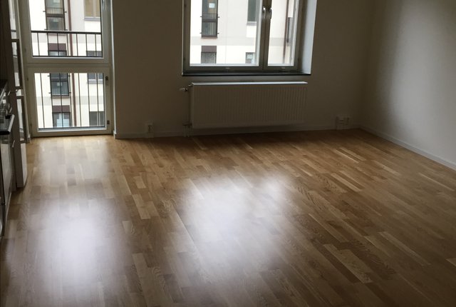 Arkens Väg 15, Handen - bild 1