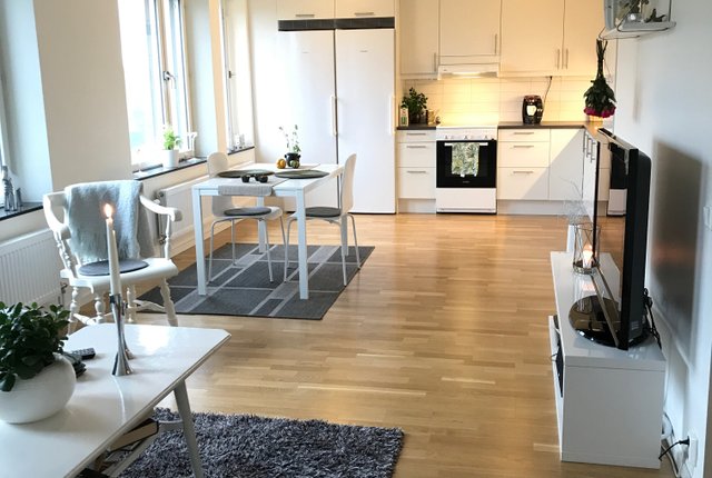 Arkens Väg 28, Handen - bild 1
