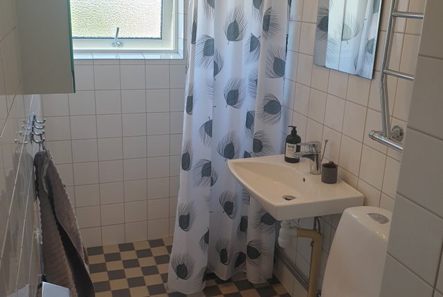 Wislegrensplatsen, Göteborg - bild 1