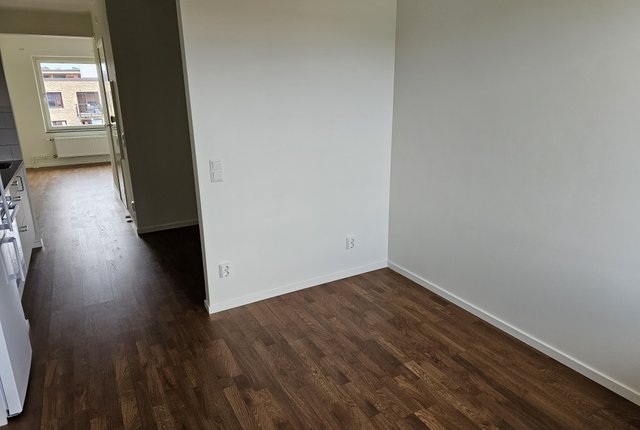 Hägerneholmsvägen 12, Täby - bild 1