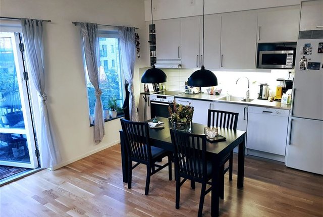 Fyrspannsvägen 3, Nacka - bild 2