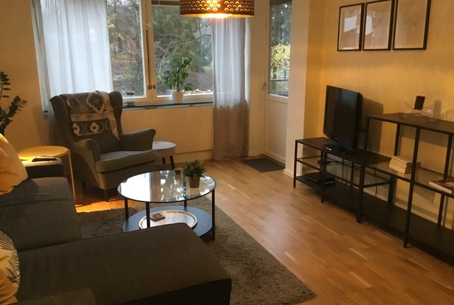 Bäckgårdsvägen 41, Vårby - bild 1