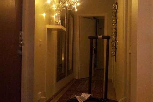 Poseidons gränd 13, Handen - bild 3