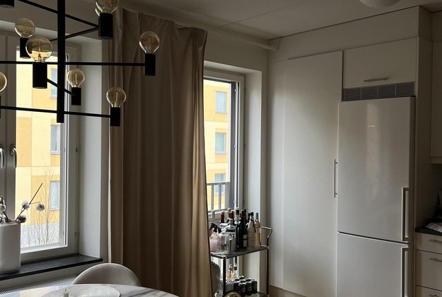Arkens Väg 28, Handen - bild 1