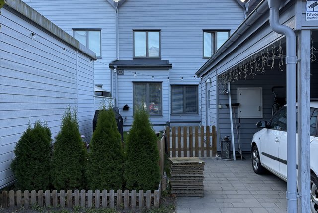 Älvsundavägen 43, Upplands Väsby - bild 1