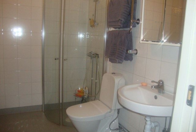 Dalarövägen 26A, Handen - bild 1