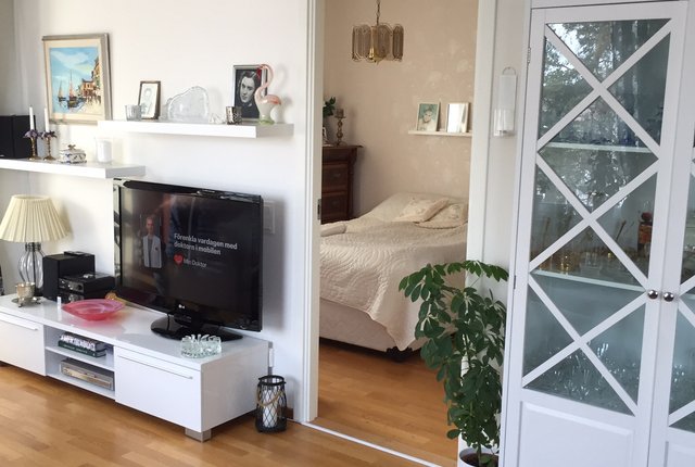 Flygvilleslingan 18, Täby - bild 1