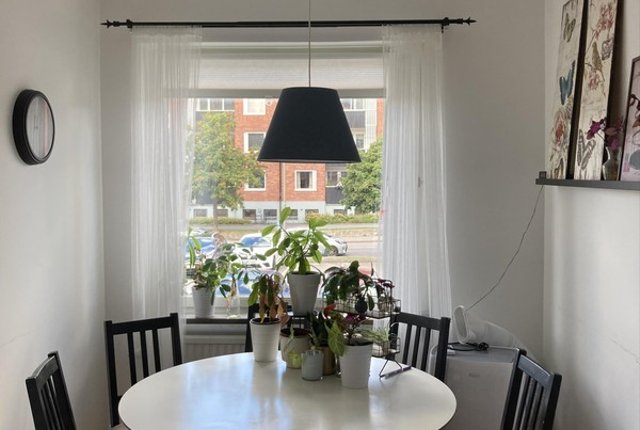Bagarfruvägen 64, Sköndal - bild 1