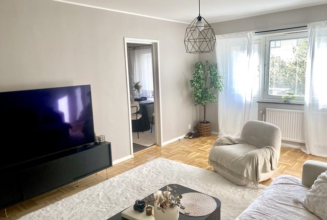 Stångholmsbacken 51, Skärholmen - bild 1