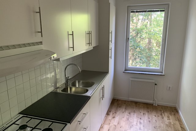 Mosstenabacken 13, Bandhagen - bild 1