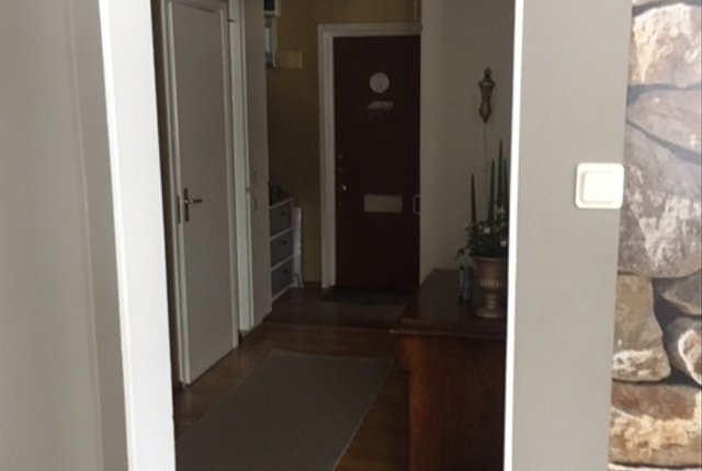 Skebokvarnsvägen 215, Bandhagen - bild 1