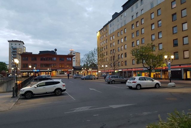 Hagsätra torg 2, Bandhagen - bild 1